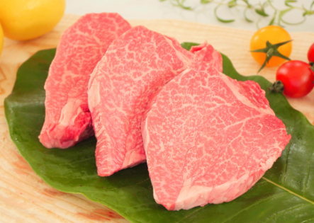 おいしそうな霜降りのお肉の写真